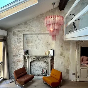 Charming And Design Attic Loft In Coolest Area Navigli Ticinese Appartamento
